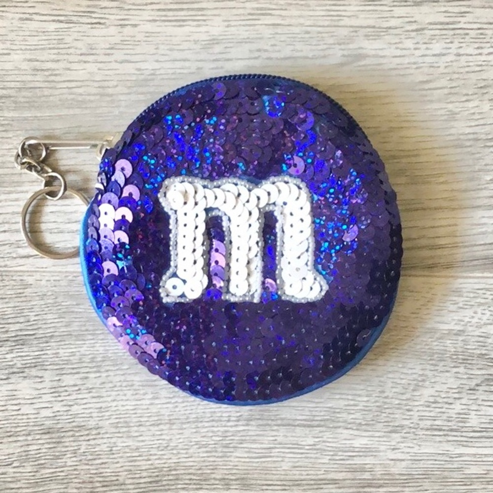 🐮2/$15 M&M Sequin and Satin Coin Purse
